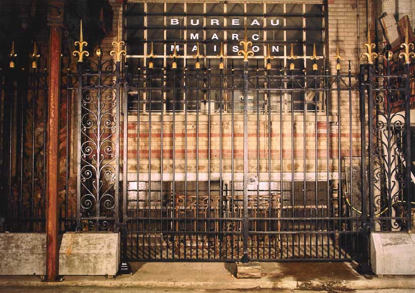 Main gate with 100 linear feet of railing Main gate with 100 linear feet of railing-0