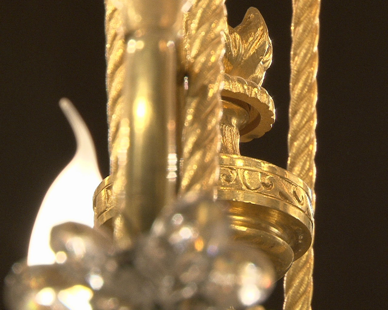 Large bronze and cristal chandelier with tassels-10