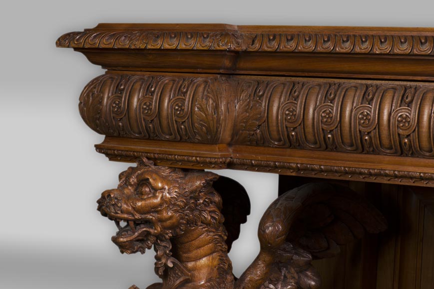 The side table coming from an exceptional furniture set realized by Moses Michelangelo Guggenheim for the Palazzo Papadopoli in Venice, Italy The side table coming from an exceptional furniture set realized by Moses Michelangelo Guggenheim for the Palazzo Papadopoli in Venice, Italy-3