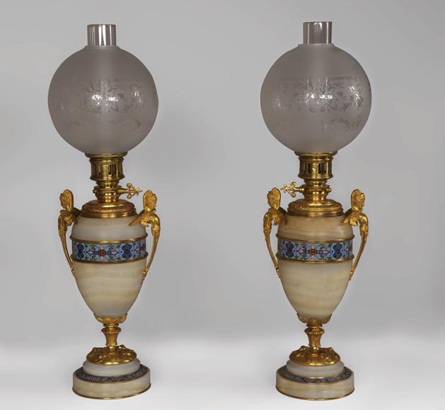 Beautiful antique paire of Onyx lamps with cloisonné enamels and gilded bronze with Sphinx decor Beautiful antique paire of Onyx lamps with cloisonné enamels and gilded bronze with Sphinx decor-0