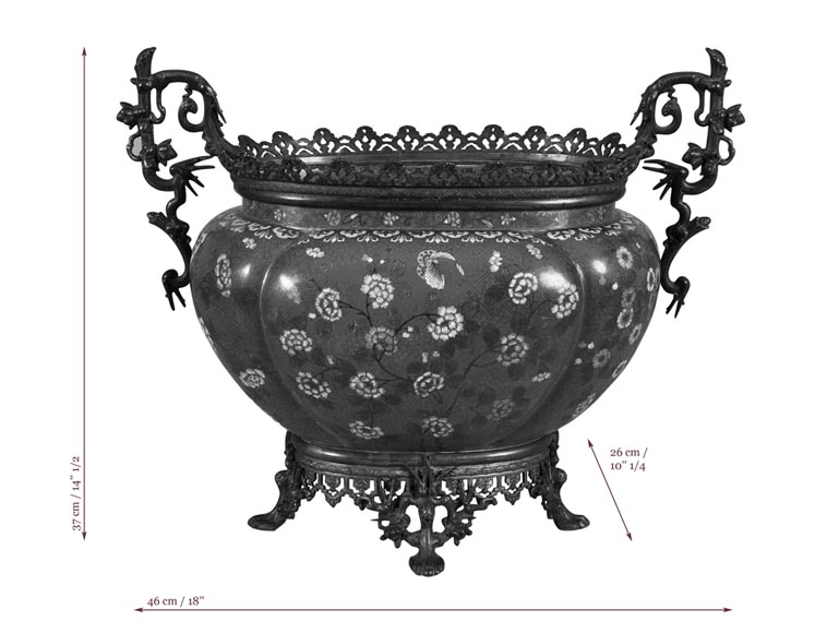 Ormolu mounted and red cloisonne enamel cache-pot Ormolu mounted and red cloisonne enamel cache-pot-6