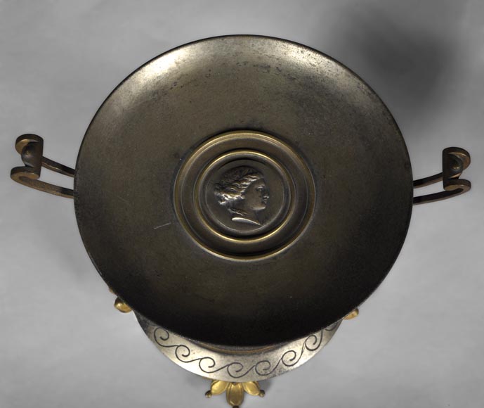 Antique Napoleon III style clock set in two patinas bronze with Antique Comedy masks decor Antique Napoleon III style clock set in two patinas bronze with Antique Comedy masks decor-8