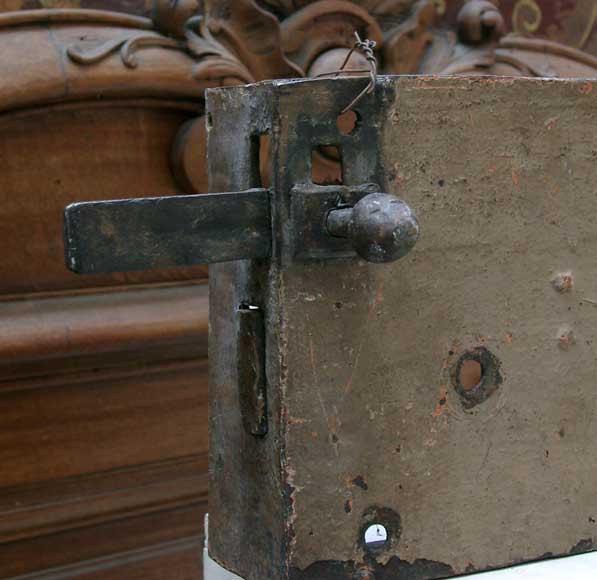 18th century lock. 18th century lock.-3