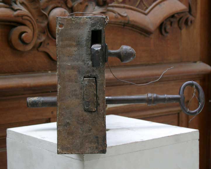 18th century lock. 18th century lock.-4