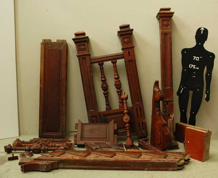 Mahogany newel post and staircase late 19th century. Mahogany newel post and staircase late 19th century.-3