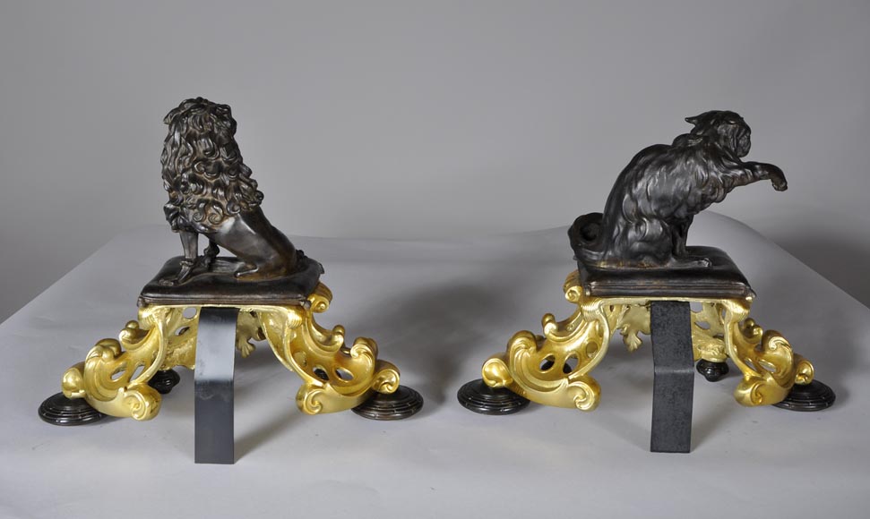Antique pair of gilded bronze and brown patina bronze andirons with cat and dog decor Antique pair of gilded bronze and brown patina bronze andirons with cat and dog decor-6