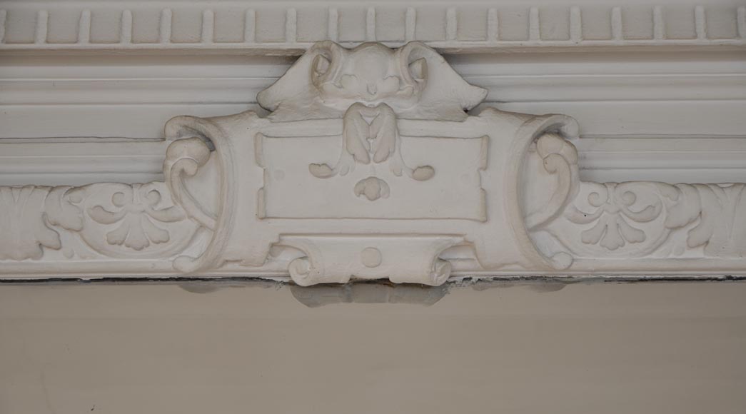 Antique Louis XIV style pierglass with lions heads decor Antique Louis XIV style pierglass with lions heads decor-1