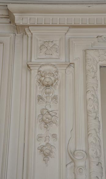 Antique Louis XIV style pierglass with lions heads decor Antique Louis XIV style pierglass with lions heads decor-2