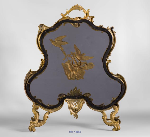 Antique Louis XV style firescreen in gilt bronze with birds and music instruments decoration Antique Louis XV style firescreen in gilt bronze with birds and music instruments decoration-6