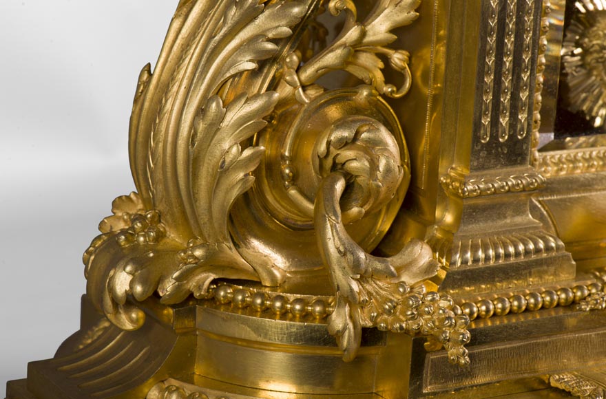 Important Louis XVI style gilt bronze clock with solar mask, Napoleon 3 period Important Louis XVI style gilt bronze clock with solar mask, Napoleon 3 period-7