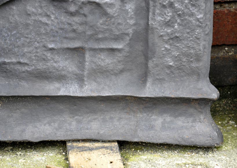 Antique cast iron fireback with coat of arms with a sword and two stars, two ionic pilasters and leather cut pattern, late 17th century Antique cast iron fireback with coat of arms with a sword and two stars, two ionic pilasters and leather cut pattern, late 17th century -4