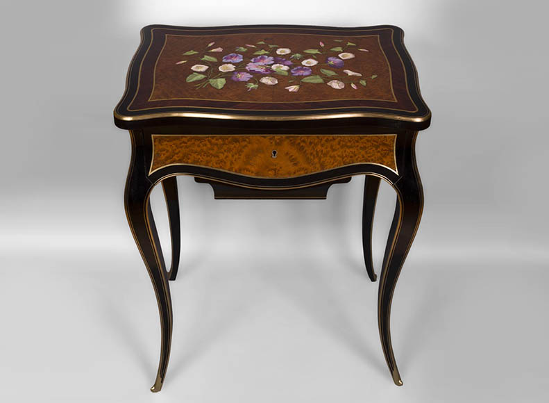 Julien-Nicolas RIVART (1802-1867) - Sewing table decorated of white and purple campanulas in porcelain marquetry Julien-Nicolas RIVART (1802-1867) - Sewing table decorated of white and purple campanulas in porcelain marquetry-0