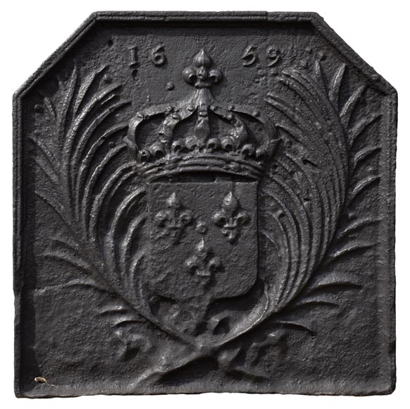 Antique cast iron fireback with the French coat of arms dated 1659 Antique cast iron fireback with the French coat of arms dated 1659-0