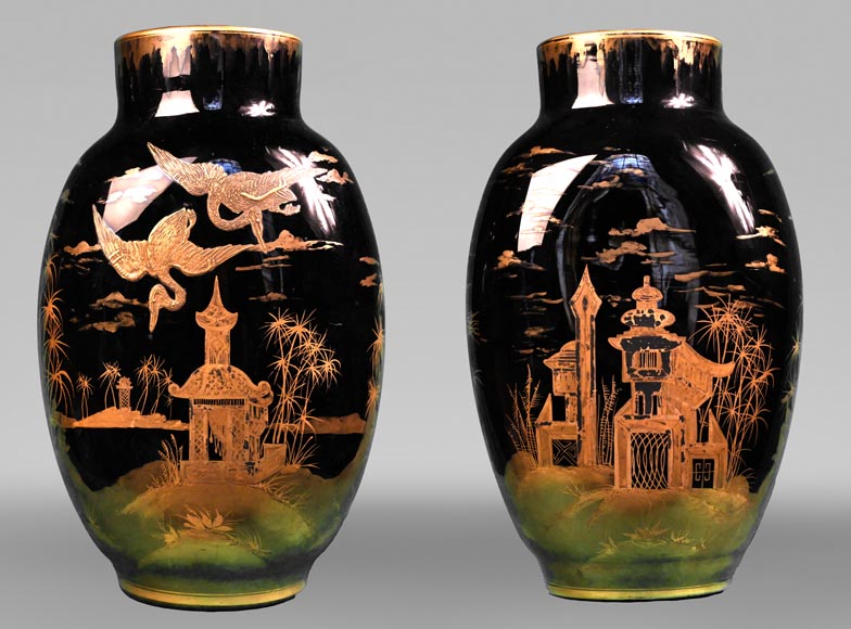 Cristalleries du Val Saint-Lambert, Pair of vases with a Japanese landscape, circa 1880 Cristalleries du Val Saint-Lambert, Pair of vases with a Japanese landscape, circa 1880-0