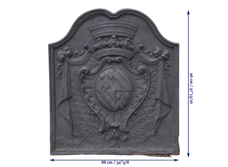Beautiful antique cast iron fireback with the Fyot family coat of arms, 18th century Beautiful antique cast iron fireback with the Fyot family coat of arms, 18th century-7