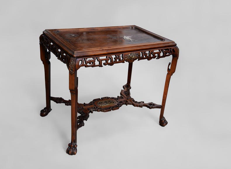 Japanese style table, openwork wooden friezes, top decorated with a japanese hunter Japanese style table, openwork wooden friezes, top decorated with a japanese hunter-1