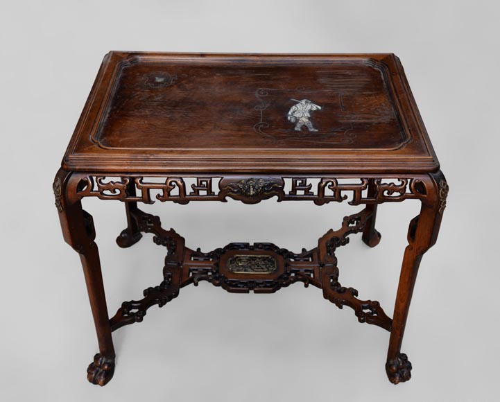 Japanese style table, openwork wooden friezes, top decorated with a japanese hunter Japanese style table, openwork wooden friezes, top decorated with a japanese hunter-2
