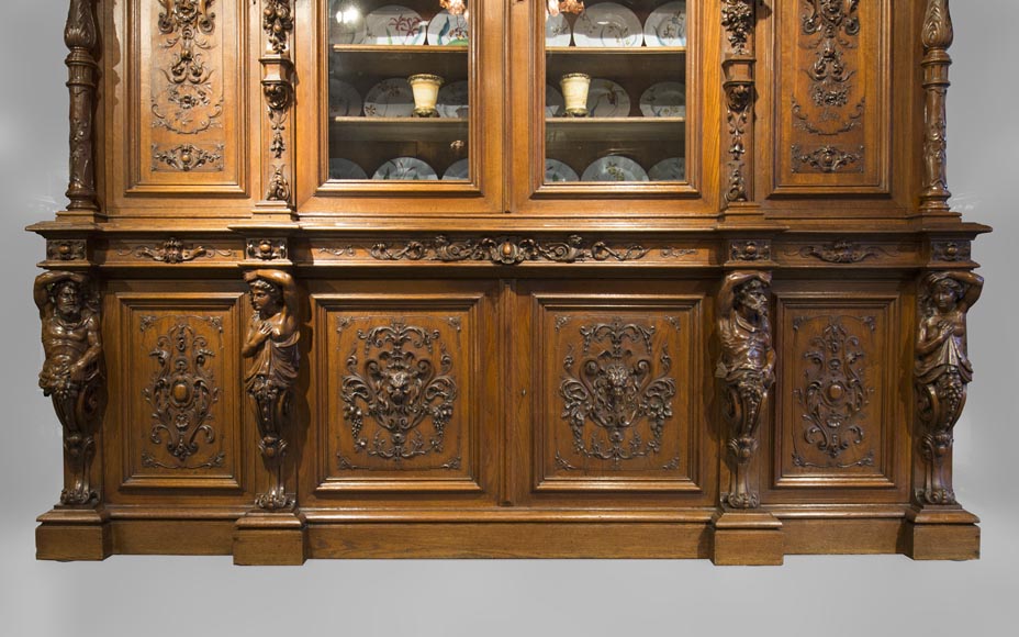 Richly carved Neo-Renaissance style buffet Richly carved Neo-Renaissance style buffet-12