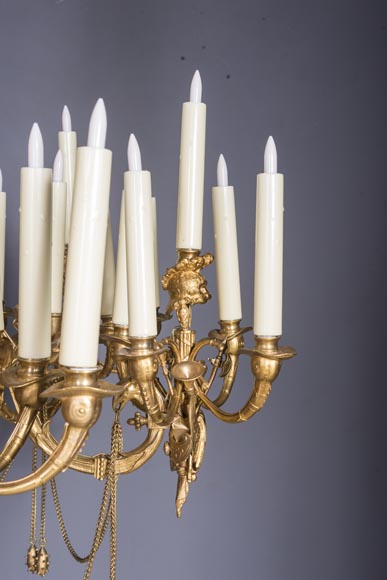 Jean-François-Théodore GECHTER (1795–1844) & Nicolas-Germain CHARPENTIER (1807–1864), Ensemble comprising a chandelier and a pair of wall sconces with standard and trophy holders Jean-François-Théodore GECHTER (1795–1844) & Nicolas-Germain CHARPENTIER (1807–1864), Ensemble comprising a chandelier and a pair of wall sconces with standard and trophy holders-10