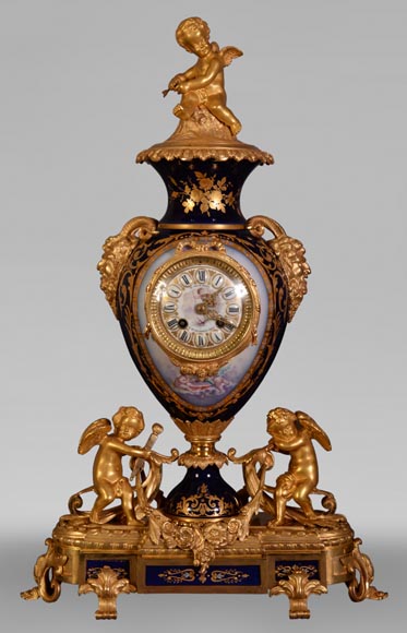 Napoleon III style clock, in Sèvres night blue porcelain and gilded bronze Napoleon III style clock, in Sèvres night blue porcelain and gilded bronze-0