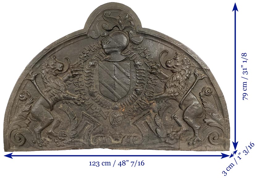 Cast iron fireback with Pellet de Fretinville family coat of arms, 16th century Cast iron fireback with Pellet de Fretinville family coat of arms, 16th century-7