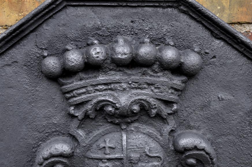 Antique cast iron fireback with the Joly family coat of arms, 18th century Antique cast iron fireback with the Joly family coat of arms, 18th century -1