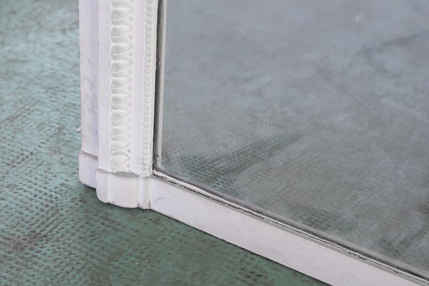 An antique large trumeau with garlands of flowers An antique large trumeau with garlands of flowers-4