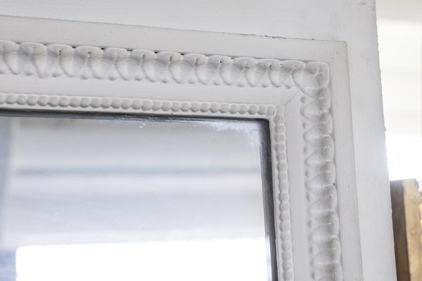 An antique large trumeau with garlands of flowers An antique large trumeau with garlands of flowers-5