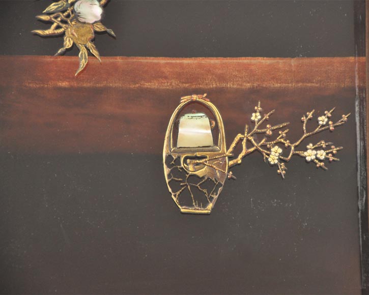 Japanese style display cabinet with birds Japanese style display cabinet with birds-4