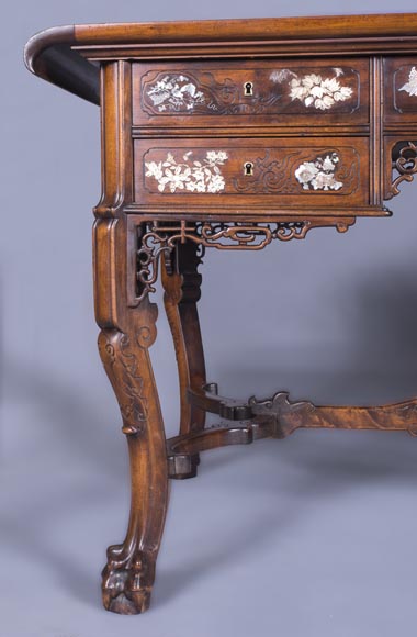 Maison des Bmbous Alfred PERRET and Ernest VIBERT (attributed to) - Japanese flat desk with mother-of-pearl and ivory decoration Maison des Bmbous Alfred PERRET and Ernest VIBERT (attributed to) - Japanese flat desk with mother-of-pearl and ivory decoration-7