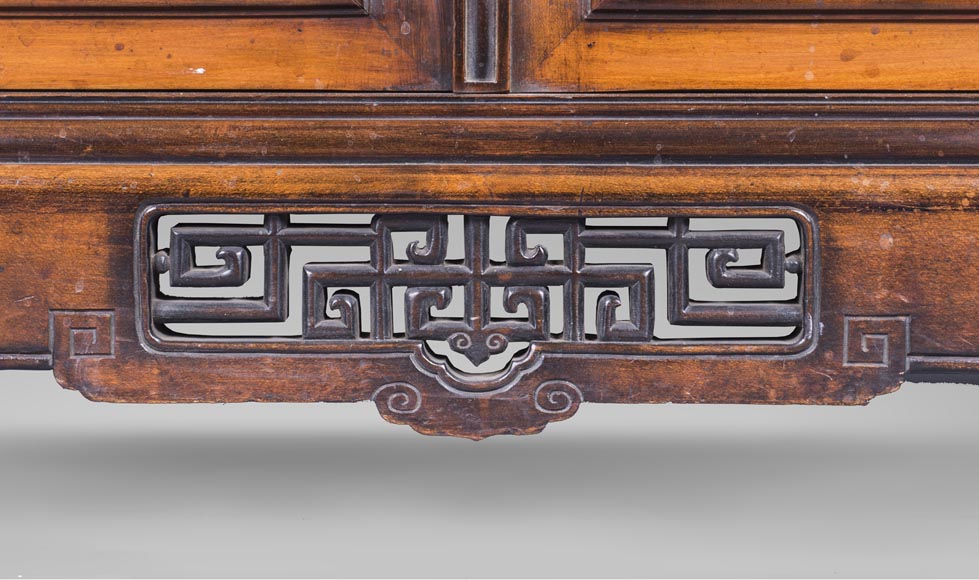 Japanese style low cabinet decorated with birds and mother-of-pearl butterflies-12