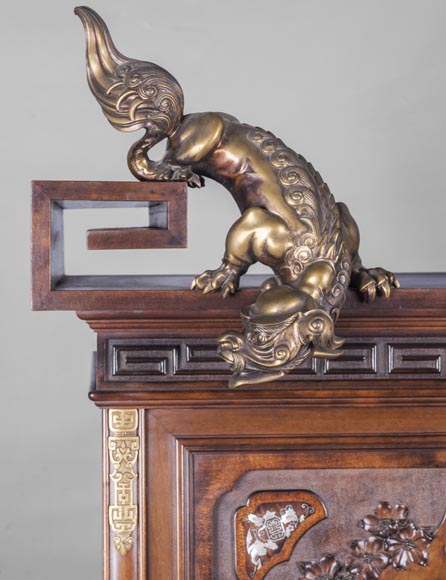Gabriel VIARDOT (1830-1906) - Japanese style shelf cabinet with mother of pearl decoration Gabriel VIARDOT (1830-1906) - Japanese style shelf cabinet with mother of pearl decoration-2