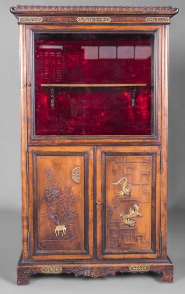Display cabinet with Far Eastern decoration in the style of Gabriel Viardot (1830-1906) Display cabinet with Far Eastern decoration in the style of Gabriel Viardot (1830-1906)-0