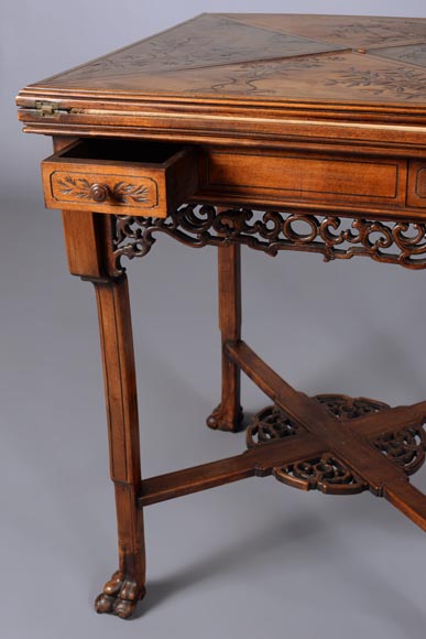 Japanese style game table with an engraved decoration Japanese style game table with an engraved decoration-2