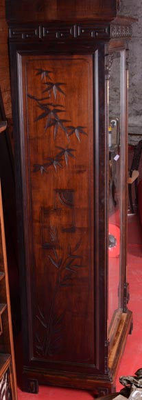 Gabriel VIARDOT (attributed to) - Asymmetrical cabinet with rich engraved and sculpted decoration of extreme oriental inspiration Gabriel VIARDOT (attributed to) - Asymmetrical cabinet with rich engraved and sculpted decoration of extreme oriental inspiration-2