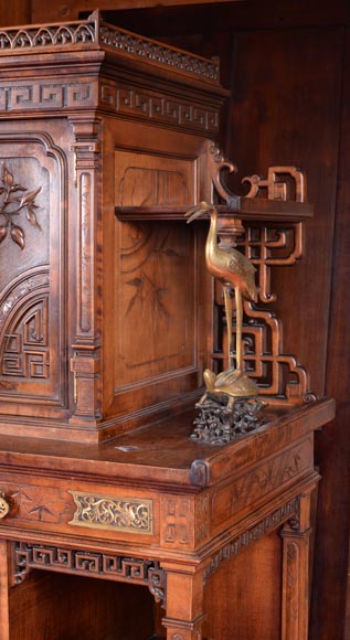 Gabriel VIARDOT (attributed to) - Asymmetrical cabinet with rich engraved and sculpted decoration of extreme oriental inspiration Gabriel VIARDOT (attributed to) - Asymmetrical cabinet with rich engraved and sculpted decoration of extreme oriental inspiration-7