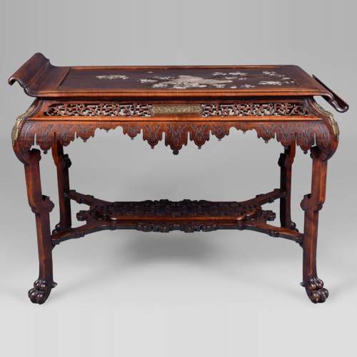 Gabriel Viardot (attributed to), Japanese table with bones birds marquetery, circa 1870-1880