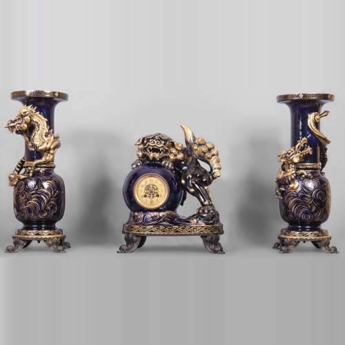 Japanese style clock set with Fô dog