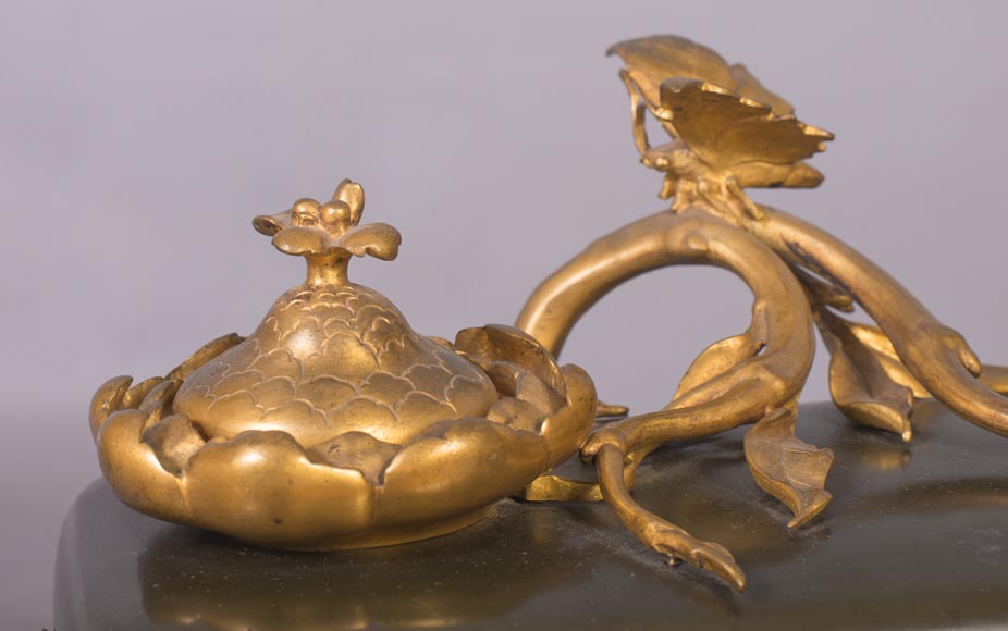Frédéric-Eugène PIAT (1827-1903) (model by) for Maison PERROT (bronze maker) - Elegant japonese-style inkwell with butterfly Frédéric-Eugène PIAT (1827-1903) (model by) for Maison PERROT (bronze maker) - Elegant japonese-style inkwell with butterfly-4