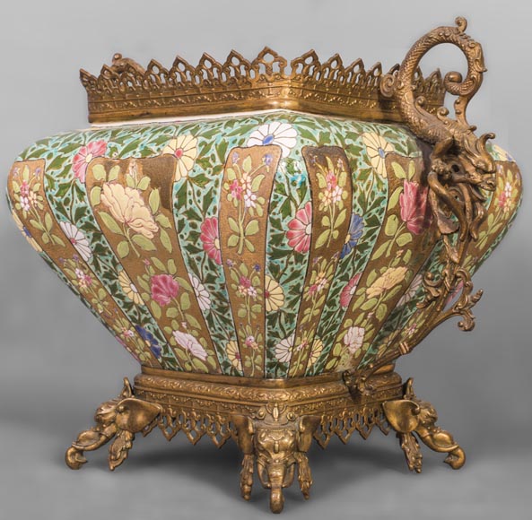 Ignac FISCHER - Chinese style jardiniere, in earthenware and gilded bronze Ignac FISCHER - Chinese style jardiniere, in earthenware and gilded bronze-1