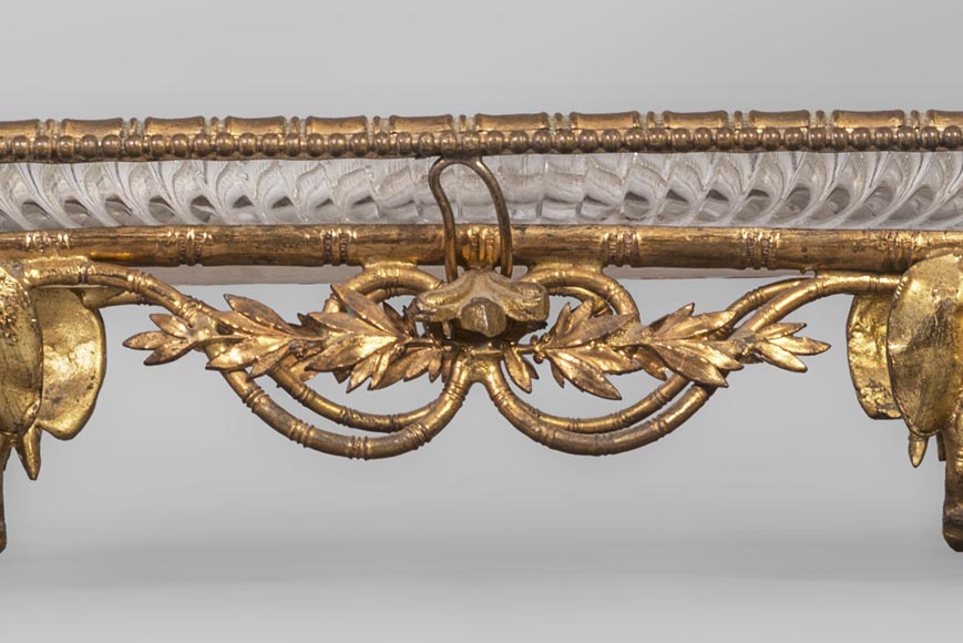 Japanese style crystal engraved vide-poche and gilded bronze frame with elephant heads Japanese style crystal engraved vide-poche and gilded bronze frame with elephant heads-2