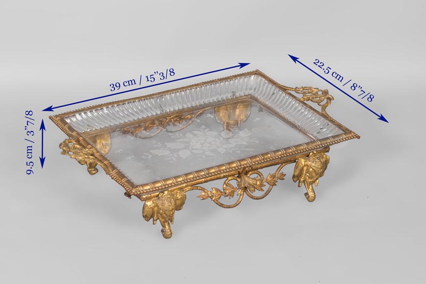 Japanese style crystal engraved vide-poche and gilded bronze frame with elephant heads Japanese style crystal engraved vide-poche and gilded bronze frame with elephant heads-6