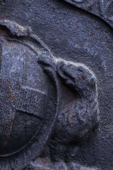 Beautiful cast iron fireback with the wedding coat of arms of the marquis de Vichy and Claude-Josèphe-Marie de Saint-Georges Beautiful cast iron fireback with the wedding coat of arms of the marquis de Vichy and Claude-Josèphe-Marie de Saint-Georges-4