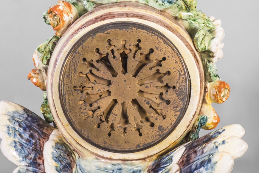 Polychrome earthenware pendulum, Cupid supporting the dial Polychrome earthenware pendulum, Cupid supporting the dial-10