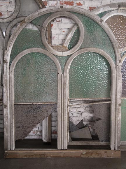 Arched wooden window frames and coloured glass Arched wooden window frames and coloured glass-8