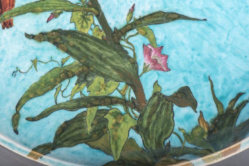 Théodore DECK (ceramist) and Anthony Ludovic REGNIER (painter) - Ceramic dish glazed with tiger lily and butterfly on a blue background Théodore DECK (ceramist) and Anthony Ludovic REGNIER (painter) - Ceramic dish glazed with tiger lily and butterfly on a blue background-4