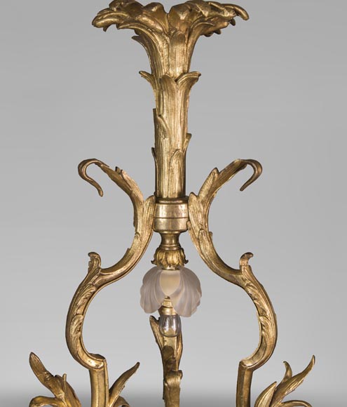 Antique chandelier in the Regency style with shells Antique chandelier in the Regency style with shells-1
