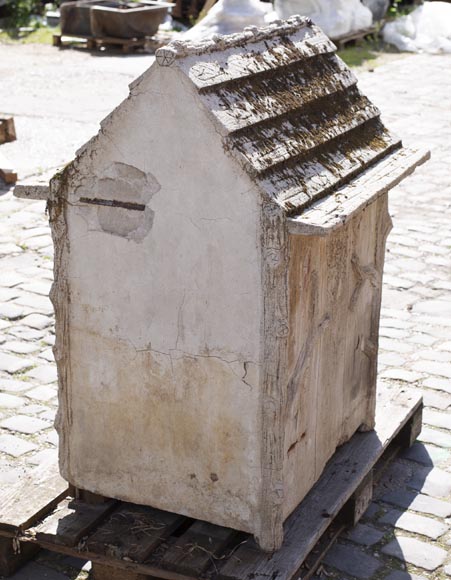 Beautiful cement doghouse in Rocaille style Beautiful cement doghouse in Rocaille style-6