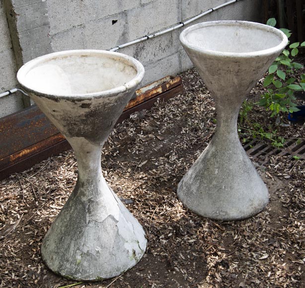 Pair of planters model Pair of planters model