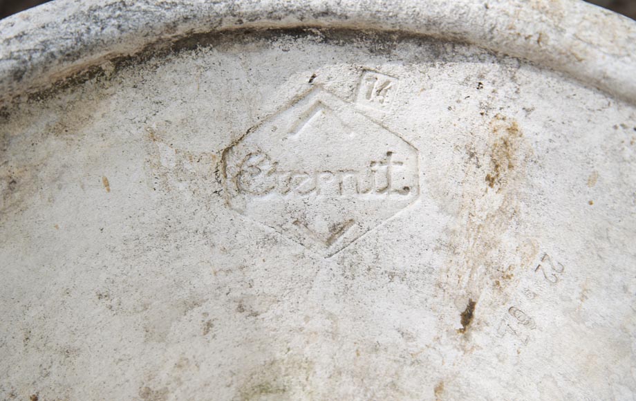 Pair of planters model Pair of planters model